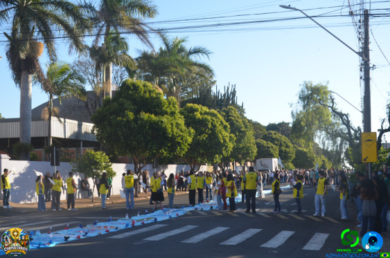 Fieis em Cornelio Procopio - Procissao de Corpus Christi - Foto 10