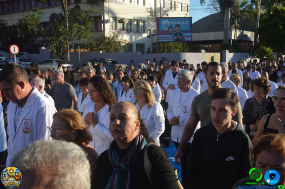 Fieis em Cornelio Procopio - Procissao de Corpus Christi - Foto 52