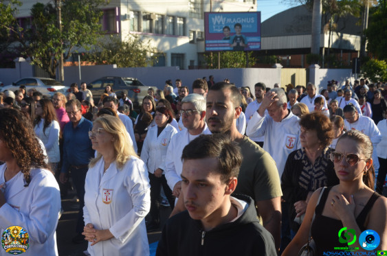 Fieis em Cornelio Procopio - Procissao de Corpus Christi - Foto 53