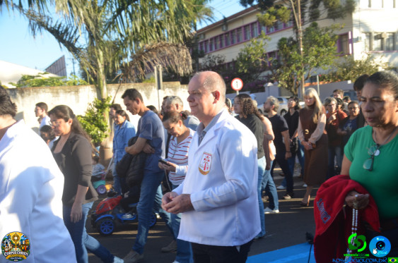 Fieis em Cornelio Procopio - Procissao de Corpus Christi - Foto 68