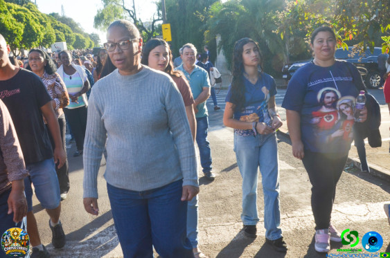 Fieis em Cornelio Procopio - Procissao de Corpus Christi - Foto 86