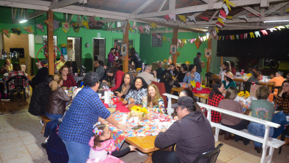 27/06/2026 em Cornelio Procopio - Festa Junina Instituto Fernanda Gaigher - Foto 1