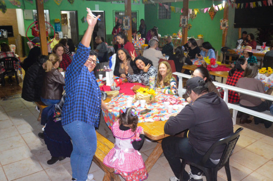 27/06/2026 em Cornelio Procopio - Festa Junina Instituto Fernanda Gaigher - Foto 2